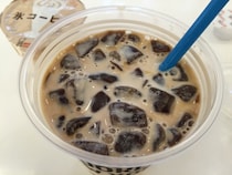【溶けると濃くなる】ミスドの『氷コーヒー』がウマい