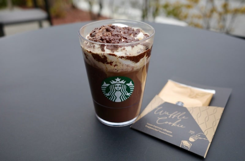 【1杯900円】スタバの新作『カカオ エスプレッソ アフォガート フラペチーノ』を飲んでみたら “ゴディバ越え” しそうな美味しさだった