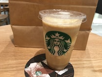【朗報】スタバ新作にショートサイズが大復活！ 『エスプレッソ アフォガート フラペチーノ』が小さめサイズでも満足感たっぷりのドルチェ的ドリンクだった