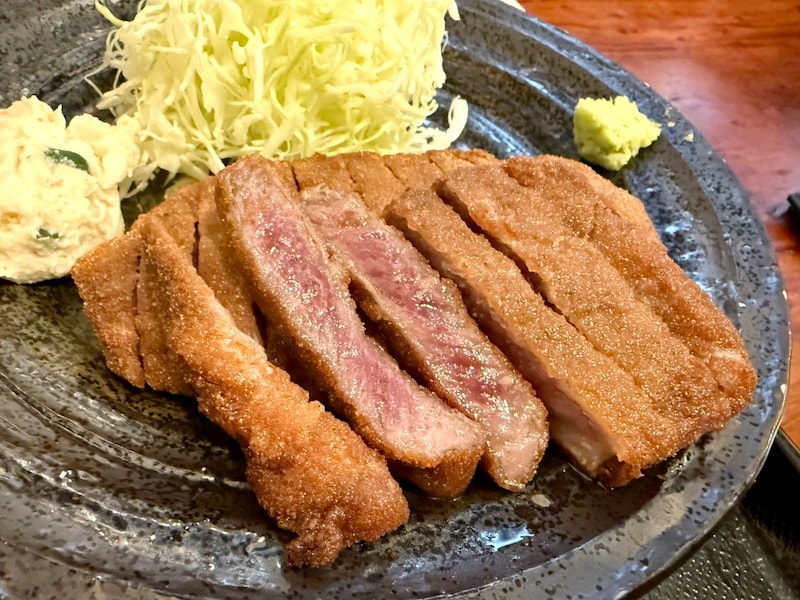 中国渡航自粛で「秋葉原の行列」は消えたのか? いつも大行列の『牛かつ屋』へ行ってみたら予想外の結果に…