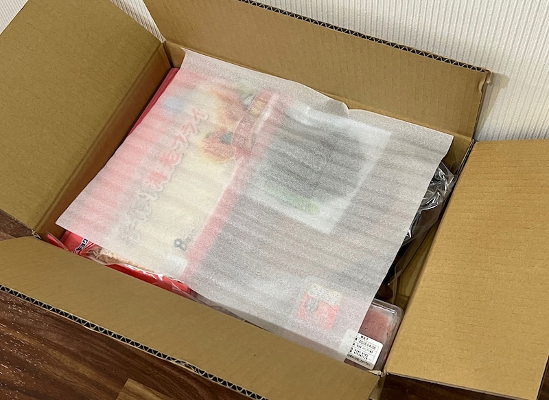 「店長がその日の気分でテキトーに入れてます」と宣言している『ミステリーおまかせセット』を開封して “開き直ることの大切さ” を感じた