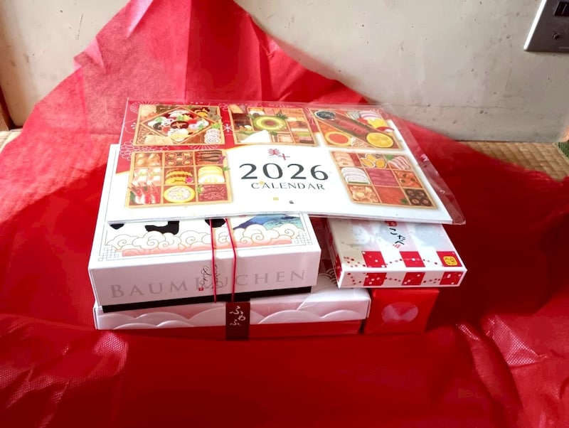 【福袋2026】わずか2分で即完売も納得。「生八つ橋の会社」のイメージを超えてきた「美十」の福袋を開けてみた