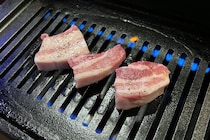 1人で食べ放題に行って「3名からです」と言われる切なさに耐えかねて…卓上の1点をしばらく見つめていた高田馬場の夜