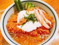 キンキンに冷えた『冷やしかつ丼』のウマさがちょっと想像を超えていた！ 揚げたてとんかつと冷たい出汁の相性の良さが異常～ッ!! 東京「かつ吉」