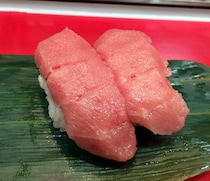 【オヤジのグルメ】池袋に行ったら必ず寄りたい！ まぐろ1貫70円のコスパ良い立ち食い寿司「さくら寿司」