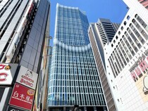 歌舞伎町のど真ん中、女性客に囲まれて「おひとりさま食べ放題」を体験 → 浮きまくる中で得た学びについて