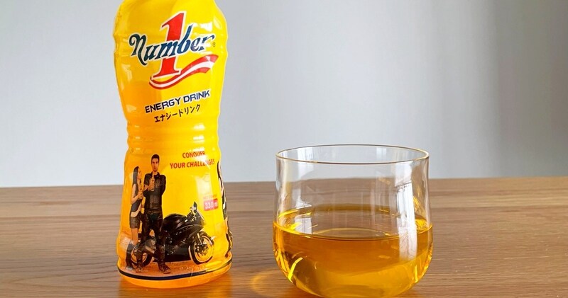 まさかの炭酸無し！ ベトナムのエナジードリンク『ナンバーワン』を飲んでみたら、ほぼエナドリの原液でビビった!!