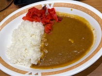 普通サイズのカレーが490円の店を新宿で発見したから、マクドナルドの値上げにも平常心を保てた / 500円ランチ探訪