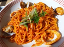 【コラム】リンガーハットの店舗限定『ナポリタン』はもはや自分との対話 / イタリア人じゃなくともパスタ警察になった新宿東宝ビル店