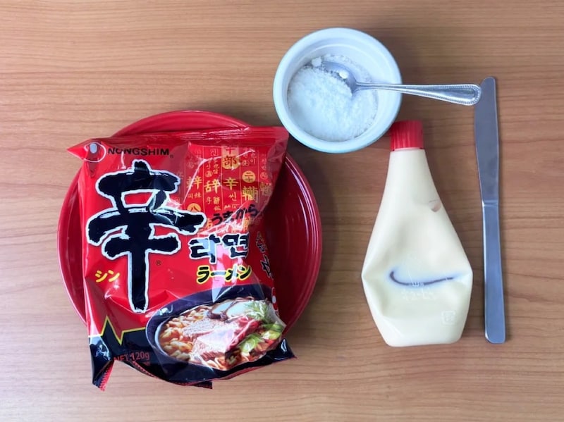 日本人は知らない? 韓国留学生が教える『辛ラーメン』の斬新な食べ方 / “煮ない” お菓子レシピ「ラーメンタン」