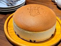 【りくろーおじさんの本気】予約争奪戦!? 「焼きたて」を越えた「超・焼きたて」のぷるっぷるなチーズケーキがヤバすぎた!!