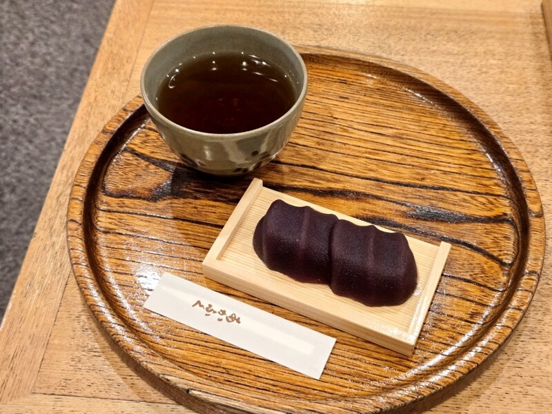伊勢名物「赤福」がワンコイン以下で手軽に食べられる「赤福茶屋」って知ってる？ 名古屋タカシマヤ最高の休憩スポット