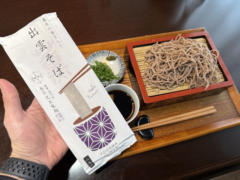 さすがは島根、玄関口からして蕎麦レベル高い【家そば放浪記】第291束：出雲空港ショップで買った、児玉製麺『蕎麦の香さらり 出雲そば 薫』435円（1人前218円）