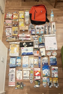【100均検証】ダイソー商品だけで防災袋を作ってみた / 全49品目、かかった費用は…（2025年最新版）