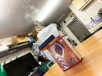 【保存食検証】発熱する牛丼！ 火も水も不要の非常食・レスキューフーズの「一食ボックス」が衝撃的だった!!