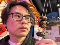 池袋中華街で「蚕の串焼き」を食べたら本場の人に心配された話 / ガチ中華『大豊収』の社長にその理由を聞いてみた