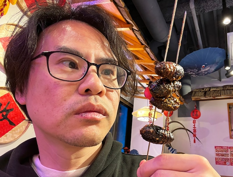 池袋中華街で「蚕の串焼き」を食べたら本場の人に心配された話 / ガチ中華『大豊収』の社長にその理由を聞いてみた