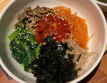 【文化の違い】韓国人が「ビビンバを混ぜない日本人」を見て絶望した理由 / カレーも混ぜて食べるのが韓国流