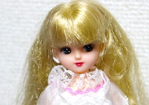 【黒歴史なのか】リカちゃん人形には “消息不明の姉” がいる！ 公式サイトにも載っていない姉 ・リエちゃん / 真実は『リカちゃんキャッスル』に？