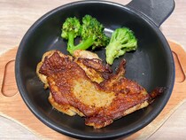 サイゼリヤ「若鶏のディアボラ風」より50円も安い！ ガストの激安チキンが孤軍奮闘している件 / 500円以下の熾烈な戦い