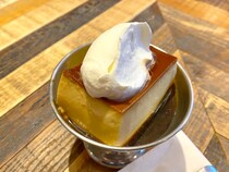 【異変】御徒町なのにキラキラ女子が行列をなす『Egg Baby CAFÉ』がこちらです → 1時間で売り切れる「幻のプリン」とは？