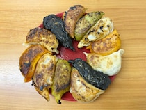 この先の人生で1つの餃子しか食べられません → 迷わず選ぶという「寿限無餃子」を食べたら宇都宮のスゴさを思い知った