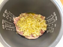 炊飯器で「サイゼリヤ」を再現したい！ AI考案のディアボラ風チキンを試したら「パラレルワールドの味」になった