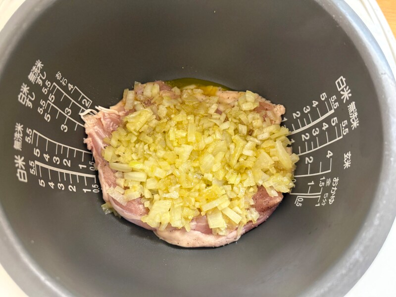 炊飯器で「サイゼリヤ」を再現したい！ AI考案のディアボラ風チキンを試したら「パラレルワールドの味」になった