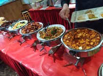 【食べ放題1200円】銀座でガチ中華20種以上のビュッフェが1000円台！ でも看板はない『九寨溝』のランチが破格だった