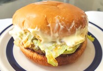 【知らなかった】実は「元祖」だったモスバーガーの『テリヤキバーガー』を、今さら初めて食べてみた
