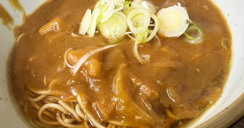 【立ち食いそば放浪記384】秋葉原～御徒町に6年住んだ私が恋しくなる味。久しぶりに『みのがさ』に行ったらそばの個性を感じた