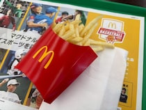 【検証】マックのポテトは何分後に「まずい」と感じるのか？ 揚げたてから1分ごとに食べ続けてみた
