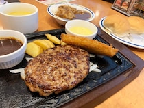 【699円食べ放題】ステーキガストのランチメニューが凄い！ 税抜き699円のハンバーグセットでもカレーライス・パン・スープがおかわりし放題