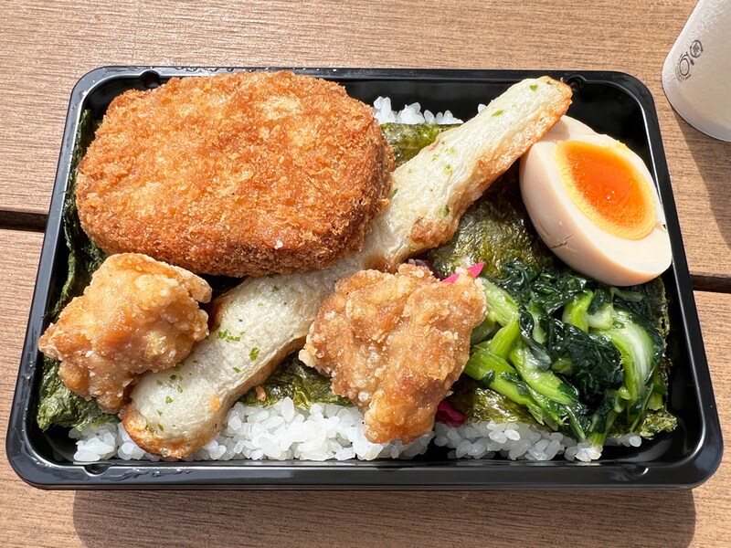 キッチンカー・オブ・ザ・イヤー金賞の海苔弁キッチンカーとは？ 1100円の高級海苔弁に見る「キッチンカーの魅力」/ むら川