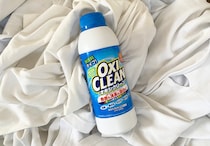 衣替えで発覚した「シャツの黄ばみ」はオキシ漬けでどれくらい復活するのか / 試してみたら捨てずに済んで大感動！