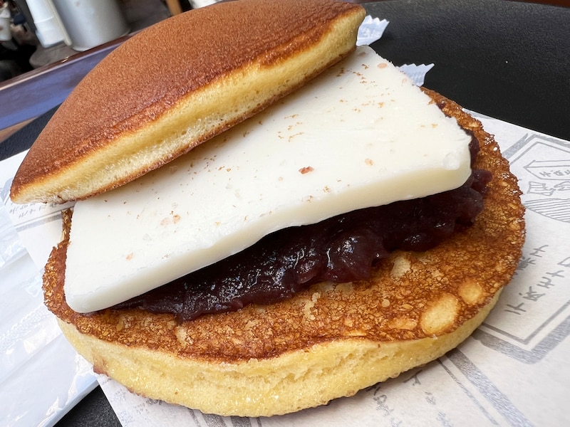 創業89年の和菓子屋のどら焼きが凄かった! バターとろける煌びやかな味で最前線を攻める大塚『千成もなか』