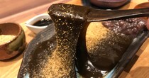餅好き必見スイーツ「出来立て温わらび餅」が最高にトロットロで激ウマ！ ただし一緒に食べに行く相手に注意 / 京都 茶寮 翠泉