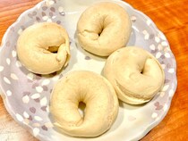【アイリスオーヤマ公式レシピ】ただでさえヘルシーなベーグルをさらにヘルシーにする方法を試してみた