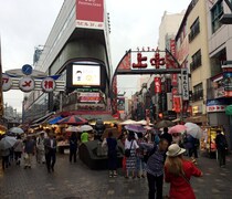 上野アメ横にあるローソンが隠れすぎな件