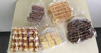 【設定バグ】ベルギーワッフルの「工場直売所」で買い物したら、購入1000円以上についてくるオマケがスゴかった！ 埼玉・新狭山
