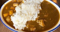 渋谷でカレー食べ放題1000円！ 平日ランチ30分限定にしても凄いバングラデシュ人の店『ナイムカレー』の隙間感が良い
