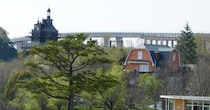 ジブリパーク開業が待ちきれないので愛・地球博記念公園に行ってみた結果 → 地球屋が見えるスポットはココ！ 魔女の谷にも建物が……!!