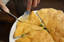 【ピザ好き必見】焼いたピッツァだけ食べていたらもったいない！凄腕職人が語る『揚げピッツァ』の魅力とは