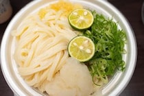 丸亀製麺の「氷うどん」を食べたら暑い夏の日が真冬の極寒に / 究極形態的な冷やしうどんの冷たさと美味さに震えた