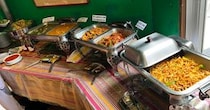 1350円でネパール料理食べ放題！ 創業48年の老舗・恵比寿「クンビラ」のランチビュッフェが最高だった