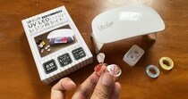 【100均検証】330円の「硬化用UV LEDレジン用ライト」で指輪を作ったり接着剤として使ったりして遊んでみた！