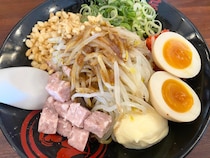 【総重量700g】魁力屋の冷やし中華がアクセル全開なのにペロリと食べられて最高 / 954kcalを感じさせない完成度だった