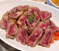 シズル感がハンパない！ 肉バル『Salt』のSBPボウルは食べるのが惜しいほどフォトジェニックッ!! 東京・中目黒