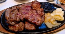 【お得情報】「J.S.STEAK STAND」がアンガスチャックステーキを最大1キロまで税別2000円で提供しているぞ～！ 今日明日限定!!