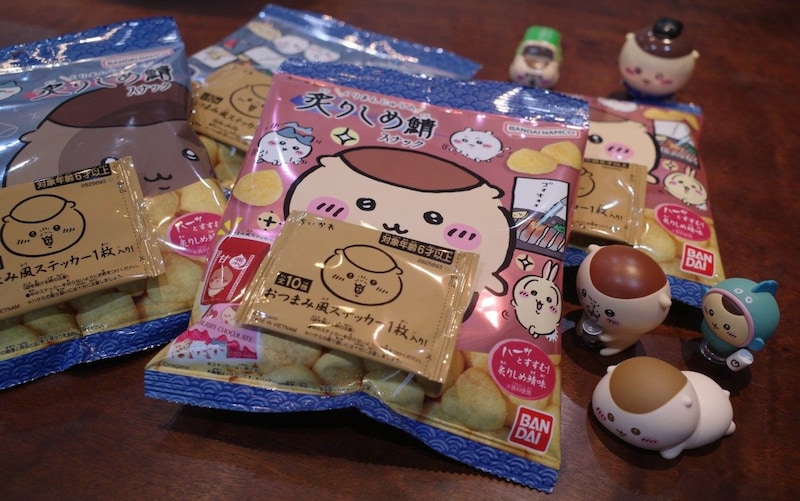 ちいかわ『くりまんじゅうの炙りしめ鯖スナック』を実食! 細部に至るまで芸コマでした / 数店舗めぐってようやく入手